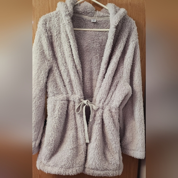 Old Navy Gray Cozy Knit Robe - Picture 2 of 6